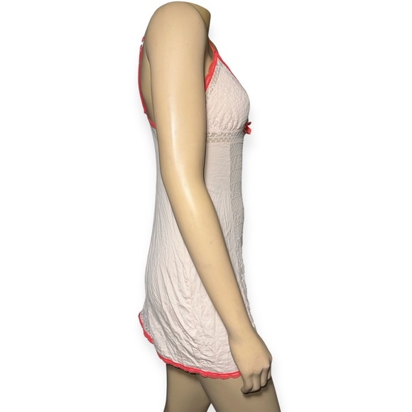 Victoria's Secret women’s Red and White lace Chemise with Delicate Straps size M - Picture 3 of 7